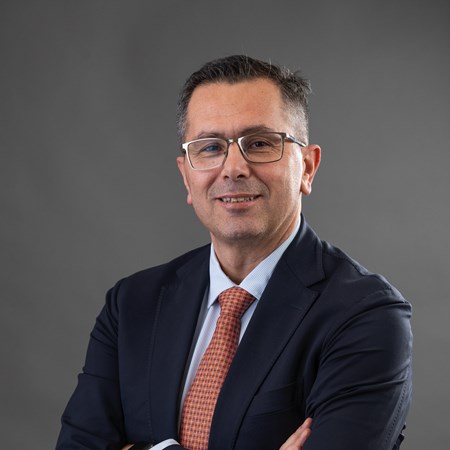 Dr. Emmanuel Papakostas